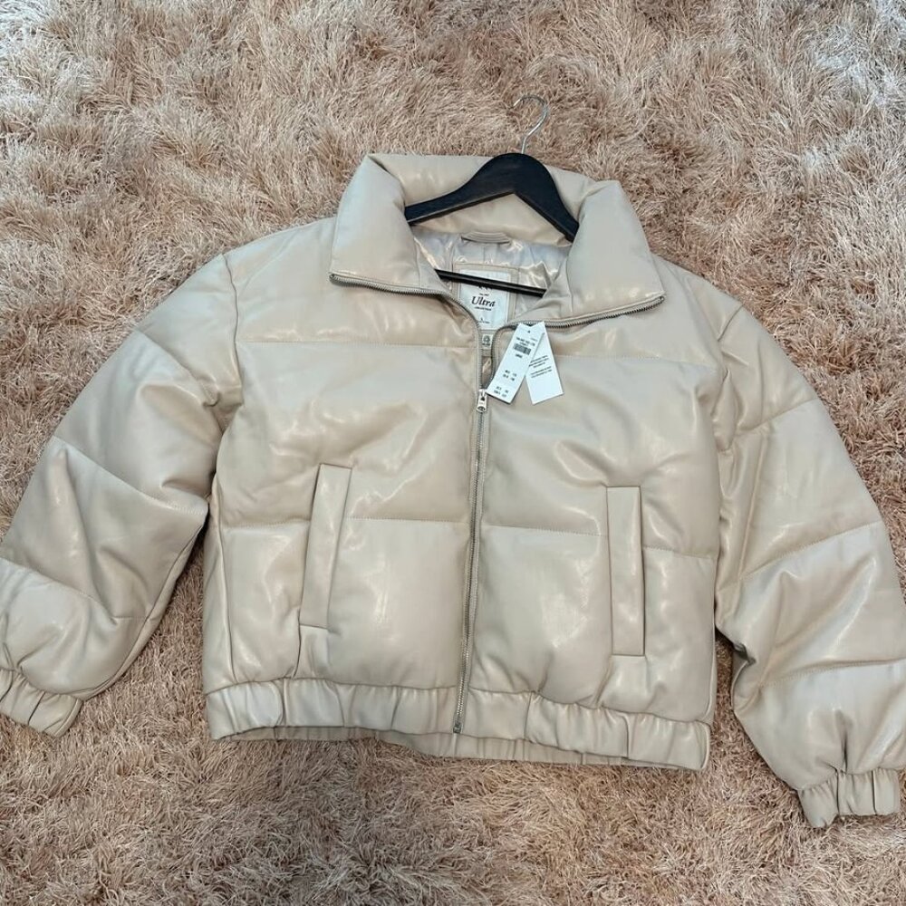 ABERCROMBIE NWT ULTRA CROPPED PUFFER JACKET - Picture 2 of 7